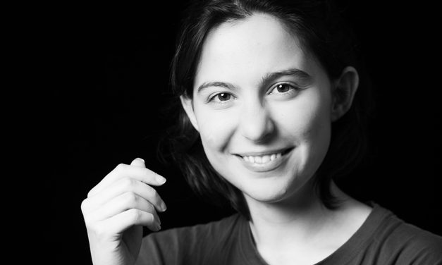 “Il Mio Cammino Verso la Fede Bahá’í: Servizio, Trasformazione e Comunità Unite”
